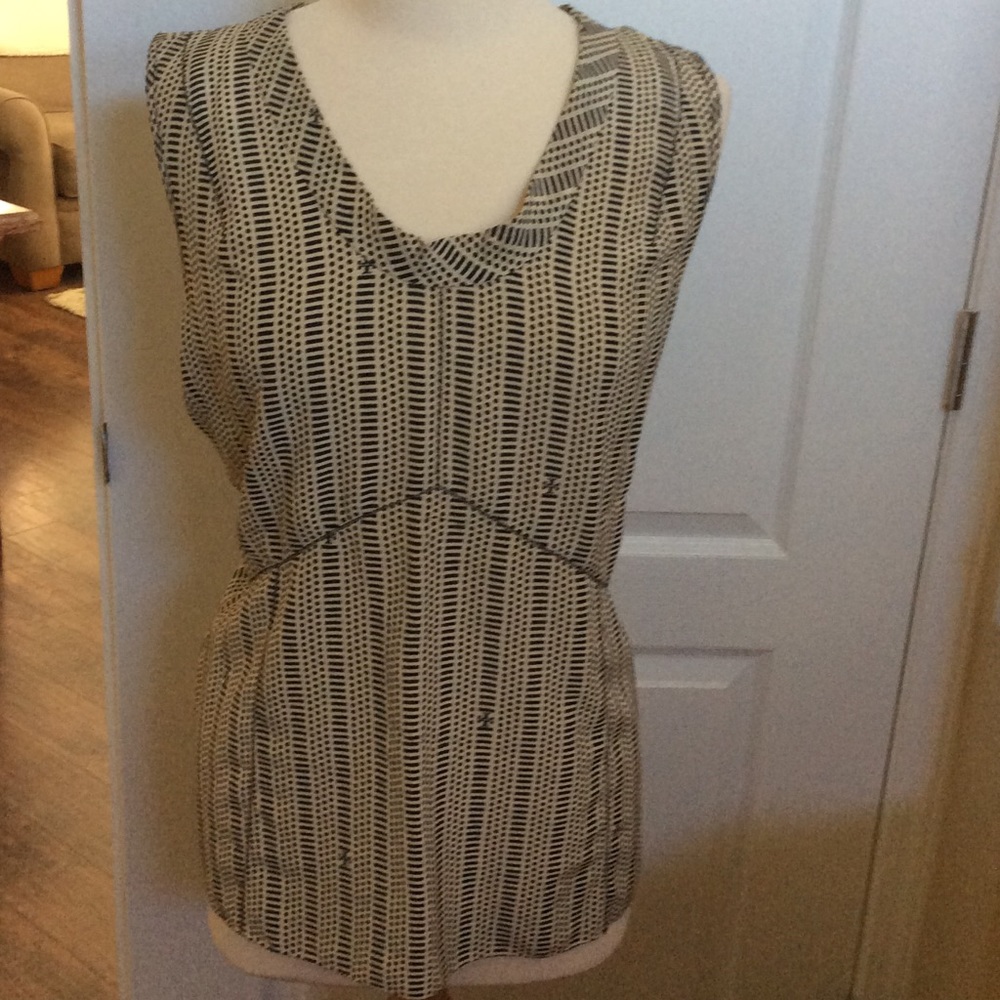 Tory burch navy top worn once